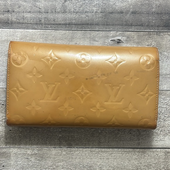 LOUIS VUITTON Bronze Vernis Monogram Porte Tresor Long Wallet - Picture 8 of 11